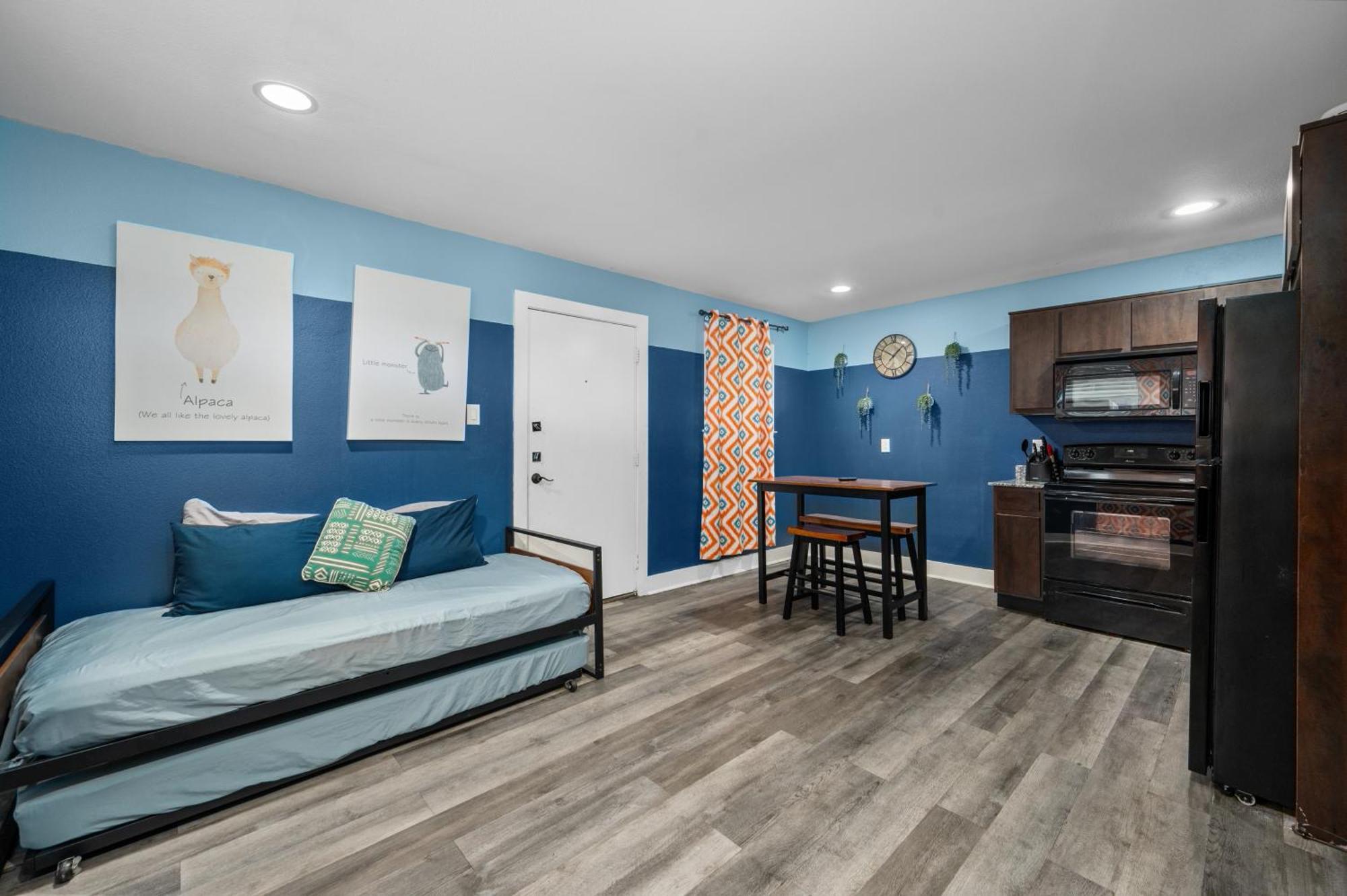 Comfy 1Br Apt With Free Parking Near Nrg & Med Center ヒューストン エクステリア 写真